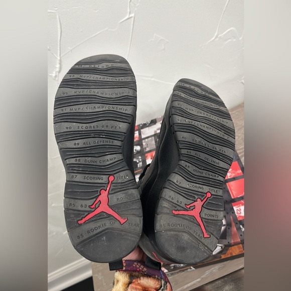 MENS AIR JORDAN 10 RETRO CHARRED GREY/TRUE RED-BLACK HJ6779-001 US SIZE 11 - Picture 6 of 7